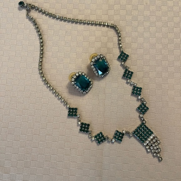 Vintage Jewelry - Vintage faux emerald & diamond 18” necklace & 1” earrings set.